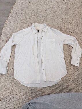 Universal Thread White Long-Sleeve Button-Down Shirt